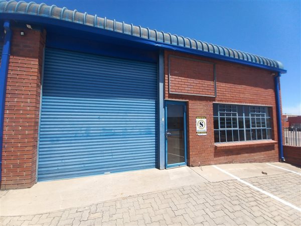 350  m² Commercial space