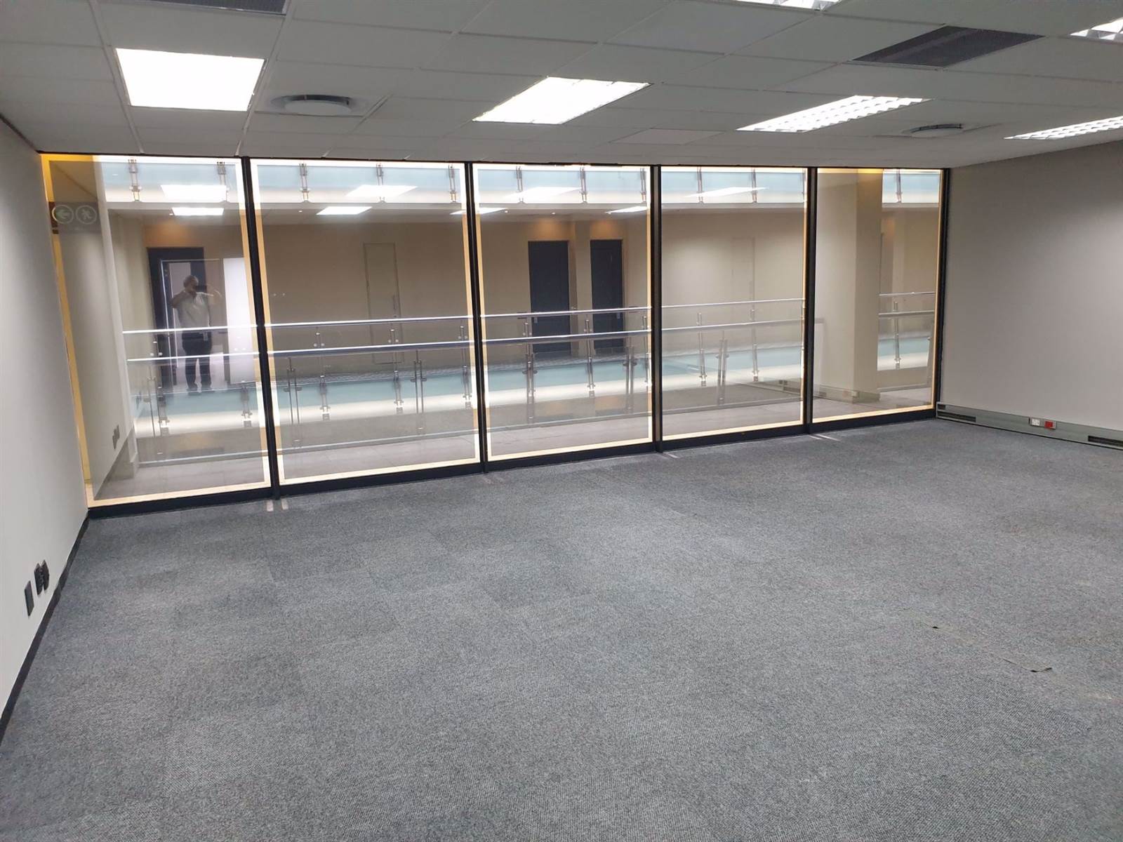 249  m² Office Space in New Town Centre photo number 7
