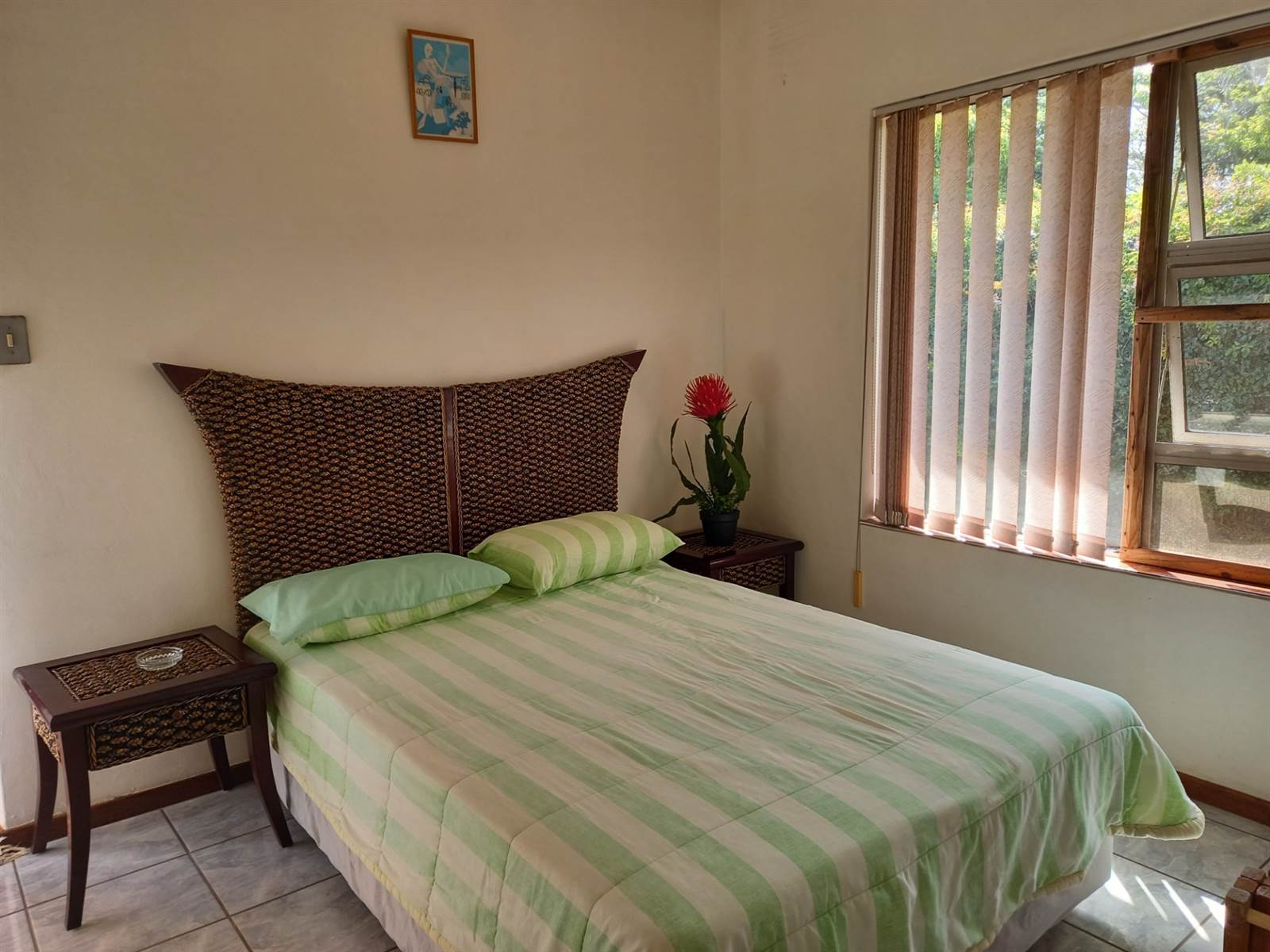 3 Bed Duplex in Umtentweni photo number 4