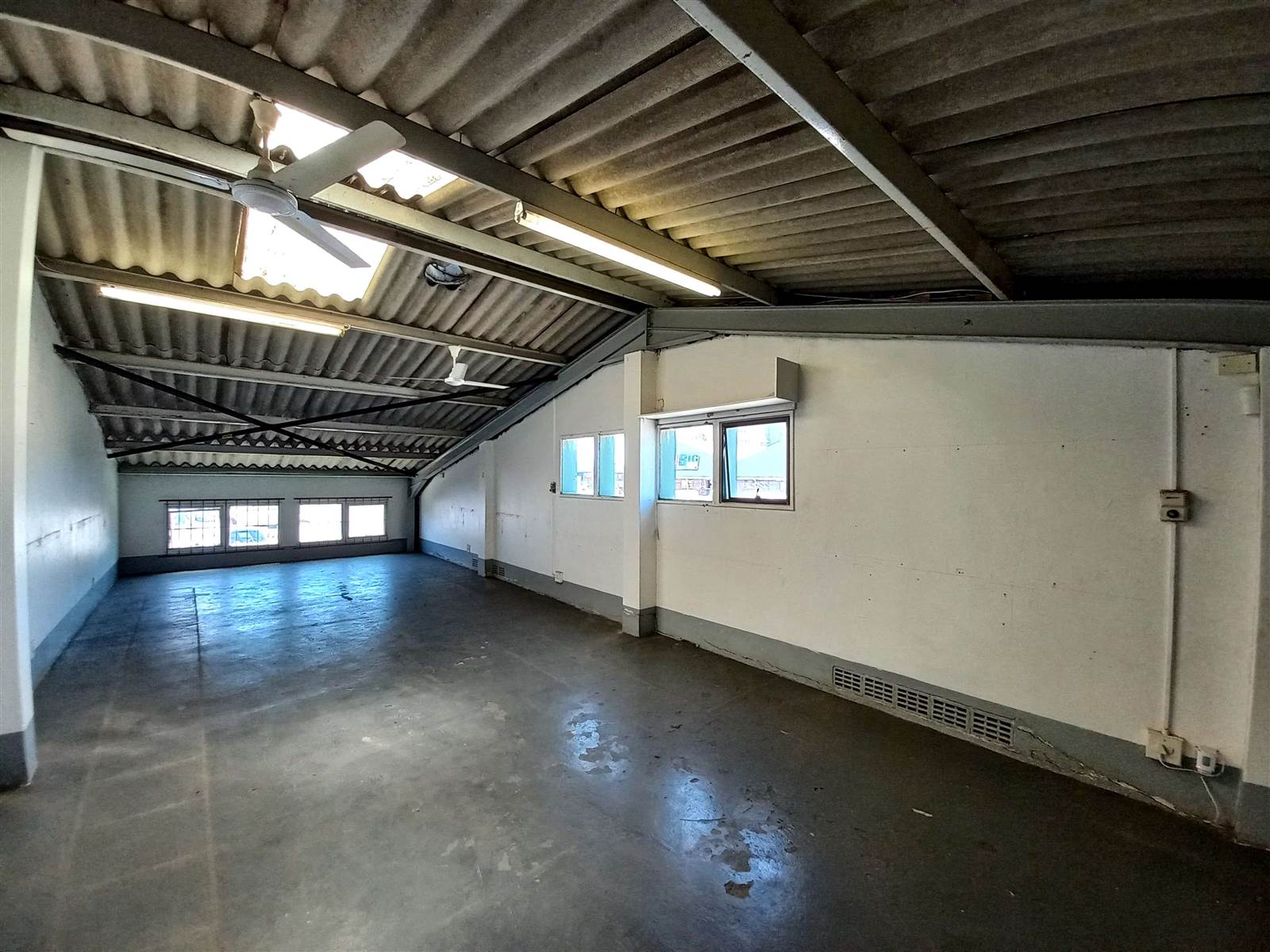 825  m² Commercial space in North End photo number 14