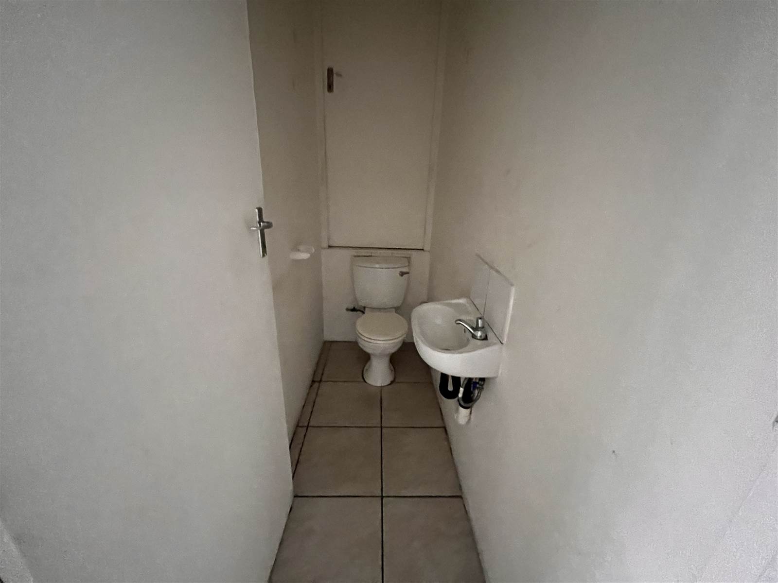 157  m² Commercial space in Kwazakhele photo number 7