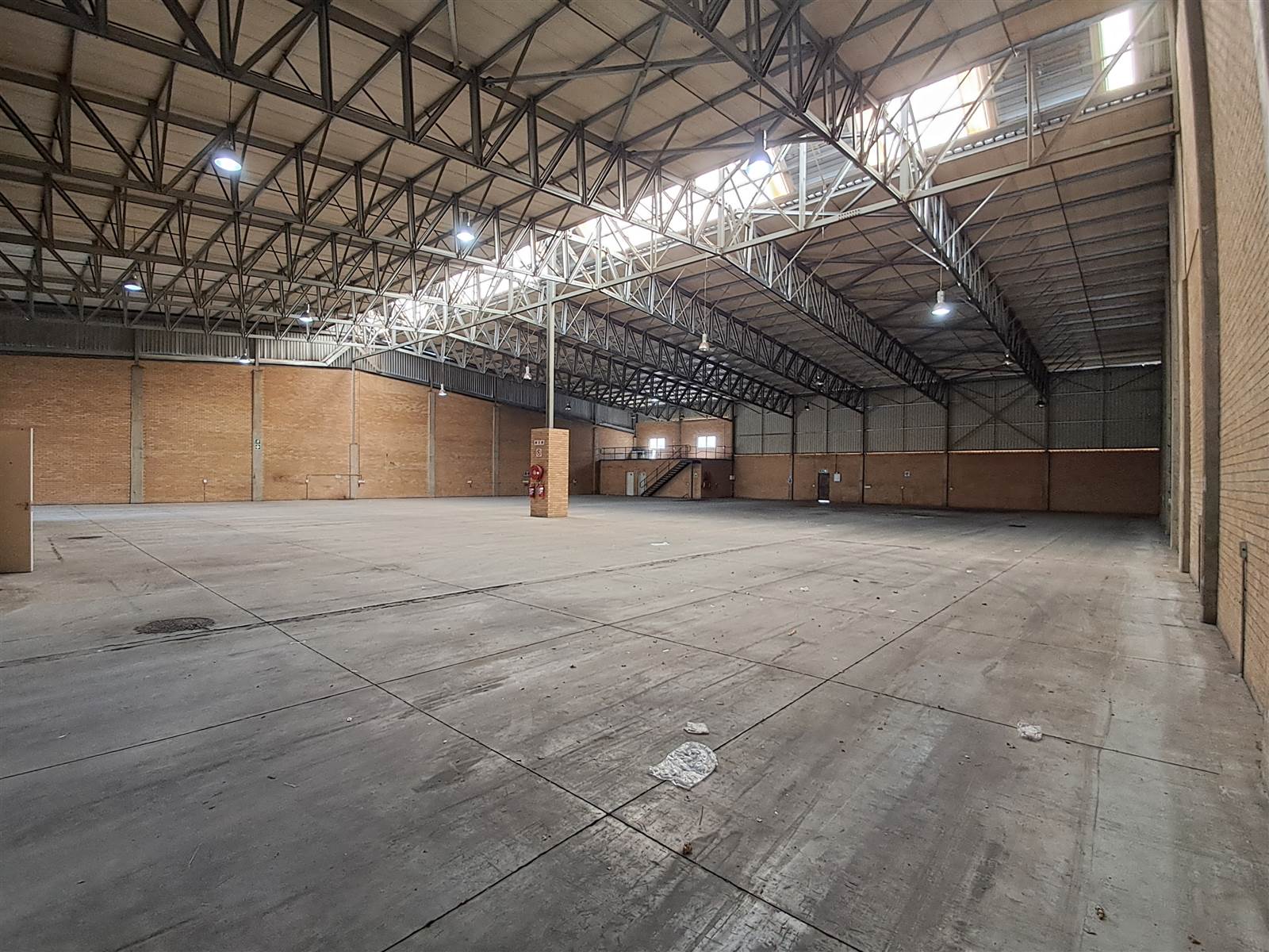 1736  m² Industrial space in Kya Sands photo number 5