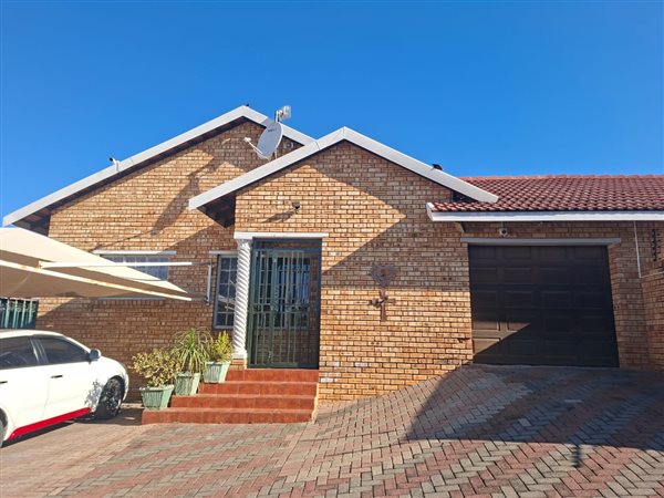 3 Bedroom House 3 Bedroom House