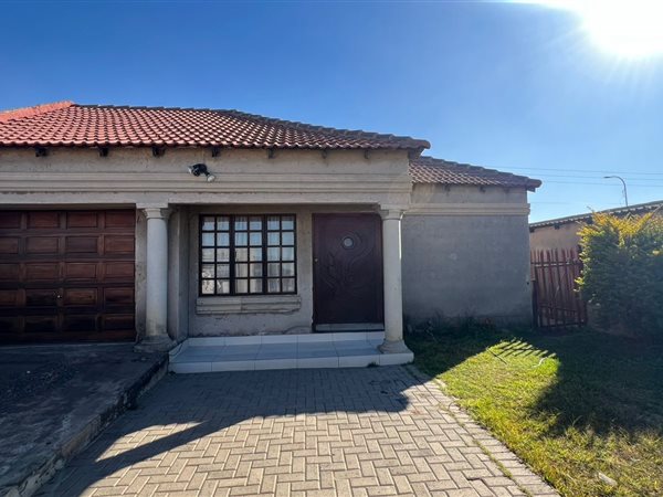 3 Bedroom House 3 Bedroom House