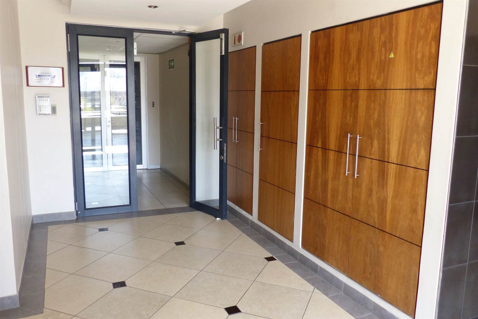 177  m² Commercial space in Stellenbosch Central photo number 8