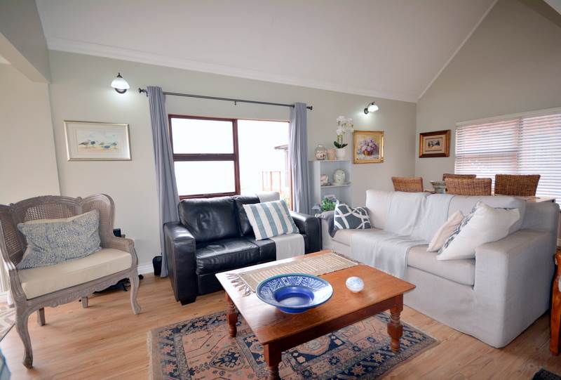3 Bed Apartment in Aston Bay photo number 5