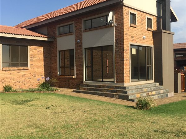 3 Bedroom House 3 Bedroom House