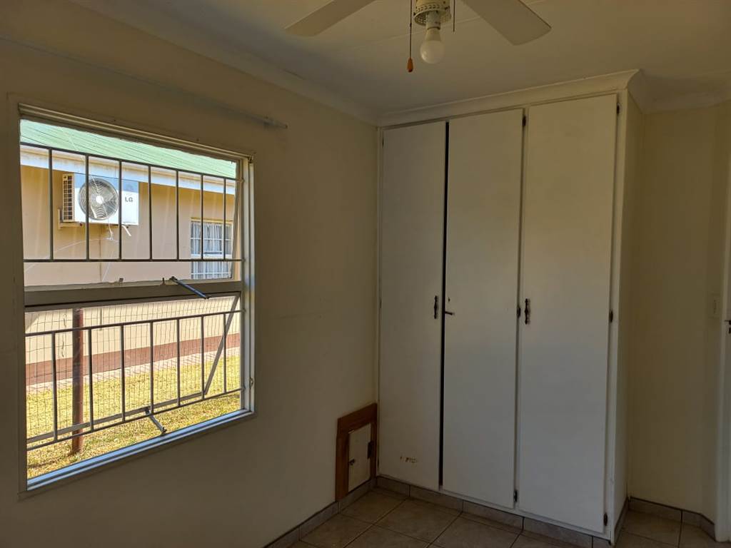 2 Bed Cluster in Vaal Marina photo number 11