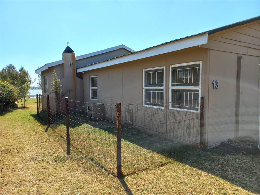 2 Bed Cluster in Vaal Marina photo number 8