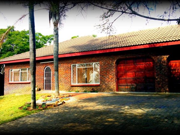4 Bed House in Rietfontein AH
