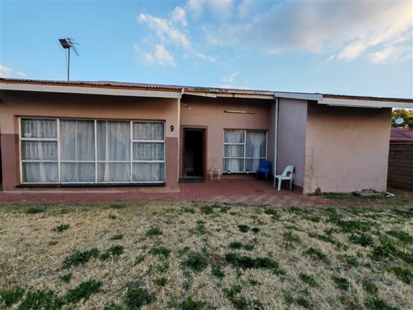 3 Bedroom House 3 Bedroom House