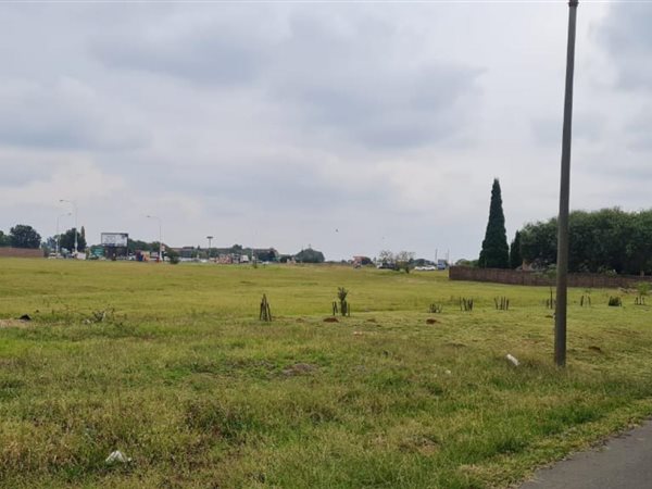 950 m² Land available in Atlasville