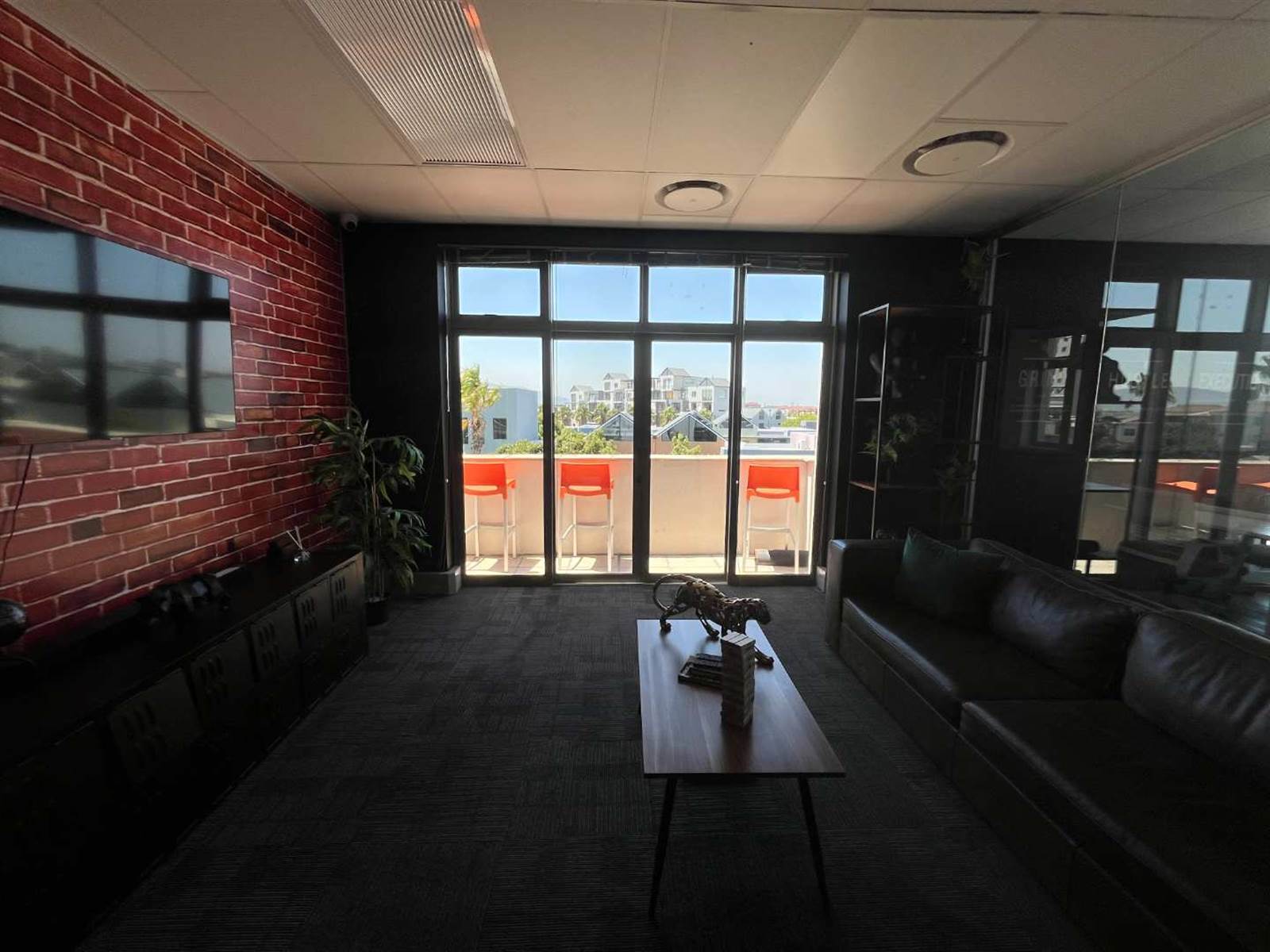137  m² Office Space in Century City photo number 5