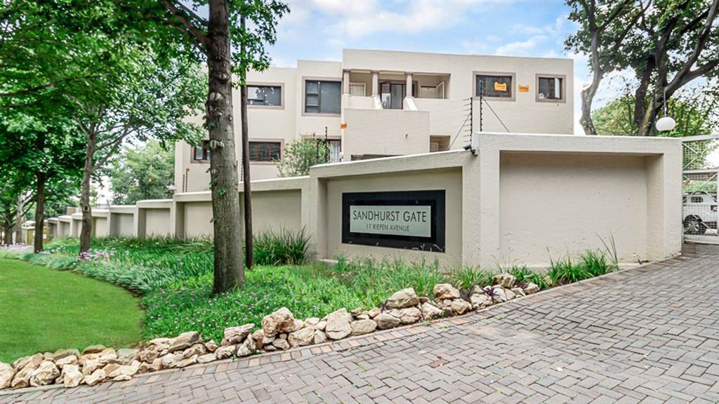 1 Bed Apartment in Craighall photo number 16