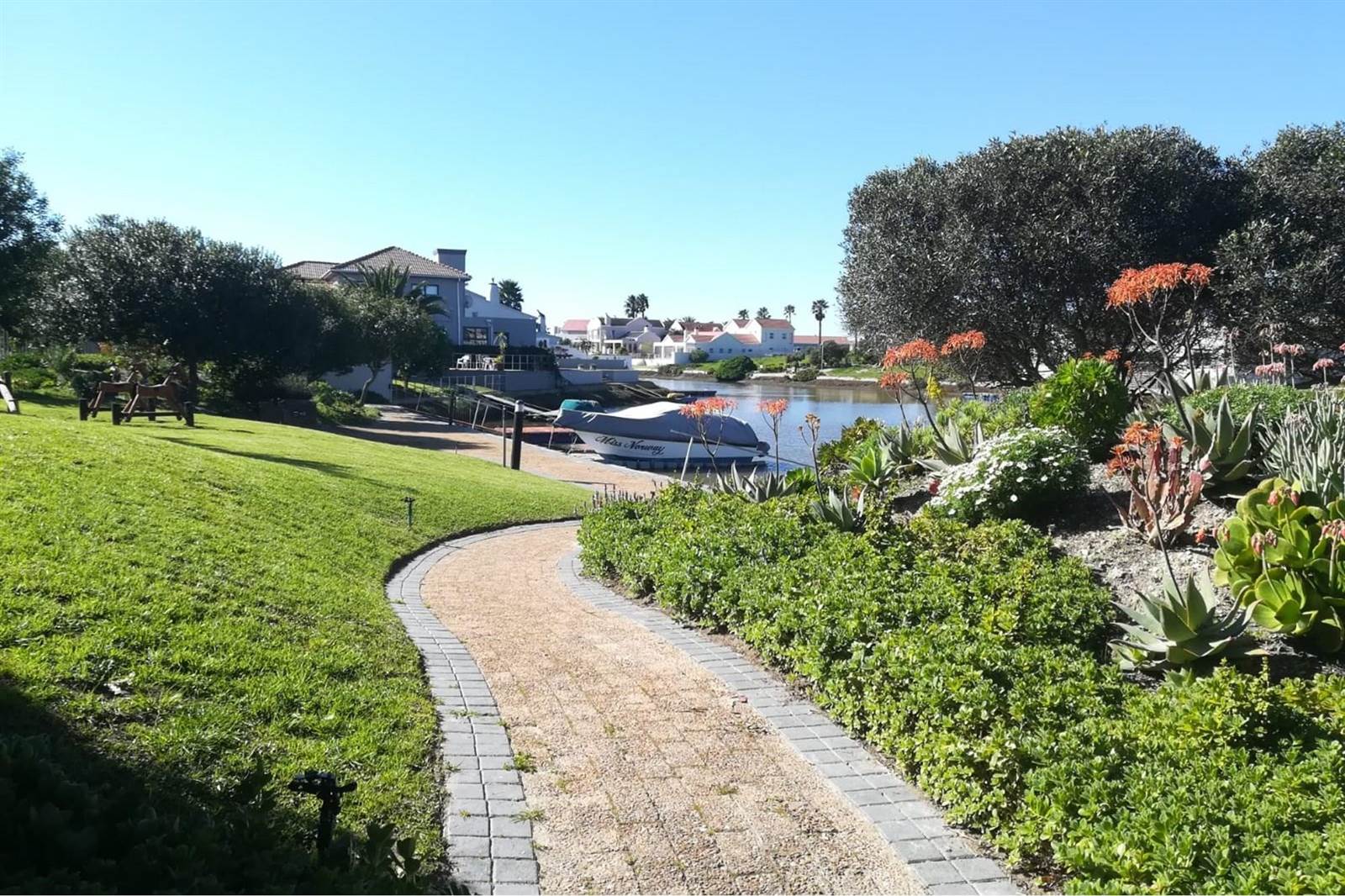 398 m² Land available in Port Owen photo number 1