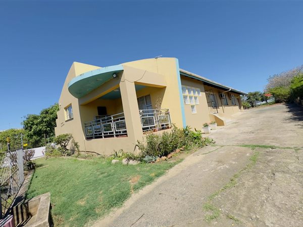 4 Bedroom House 4 Bedroom House