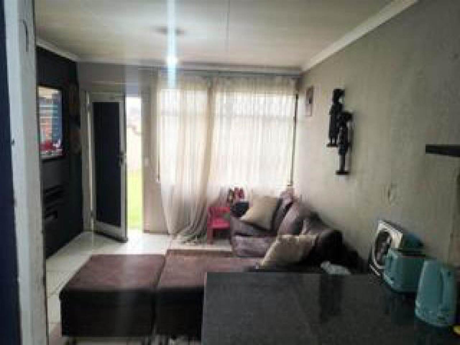 2 Bed House in Naledi photo number 7