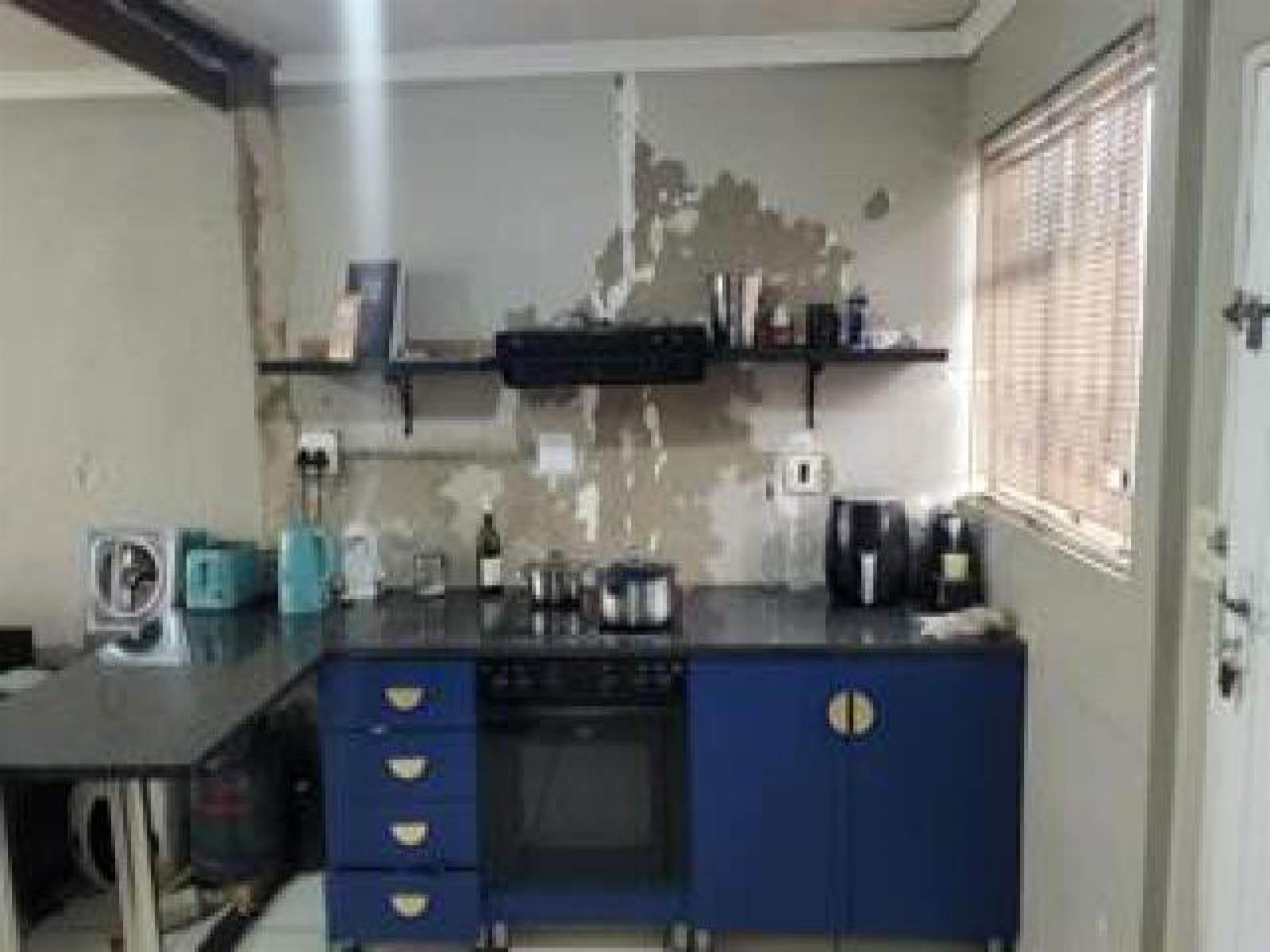 2 Bed House in Naledi photo number 11