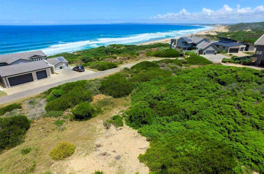 850 m² Land available in Dana Bay photo number 2