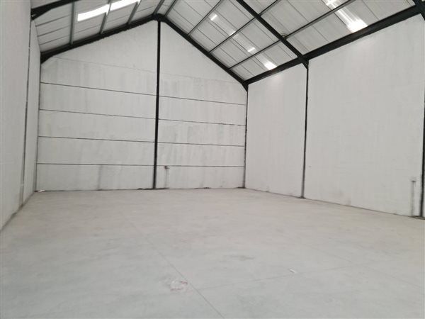 317  m² Industrial space