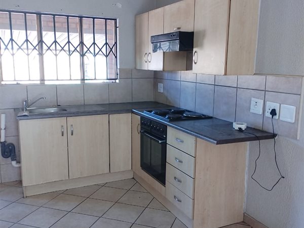 2 Bed Apartment in Krugersrus
