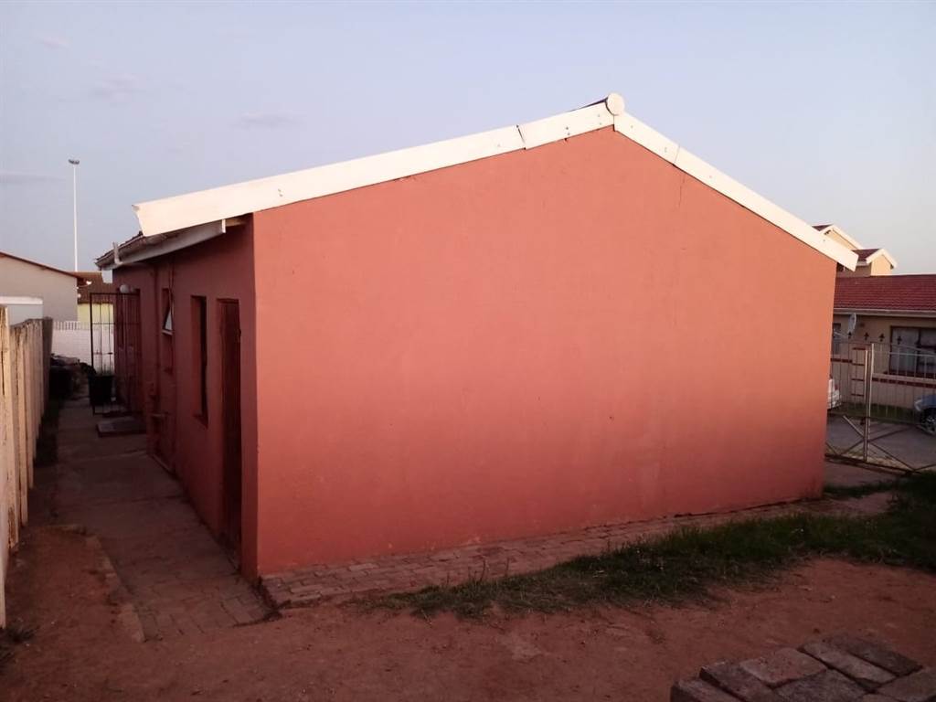 3 Bed House in Kwadwesi photo number 3