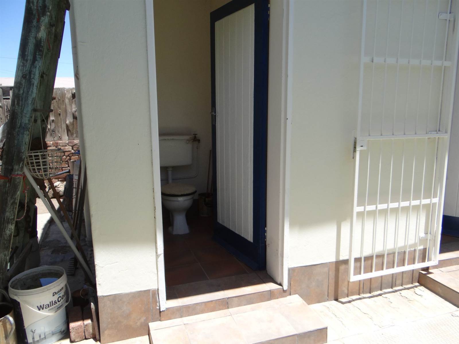 4 Bed House in Beaufort West photo number 22