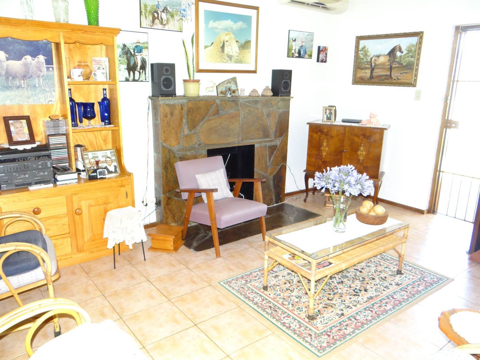 4 Bed House in Beaufort West photo number 16