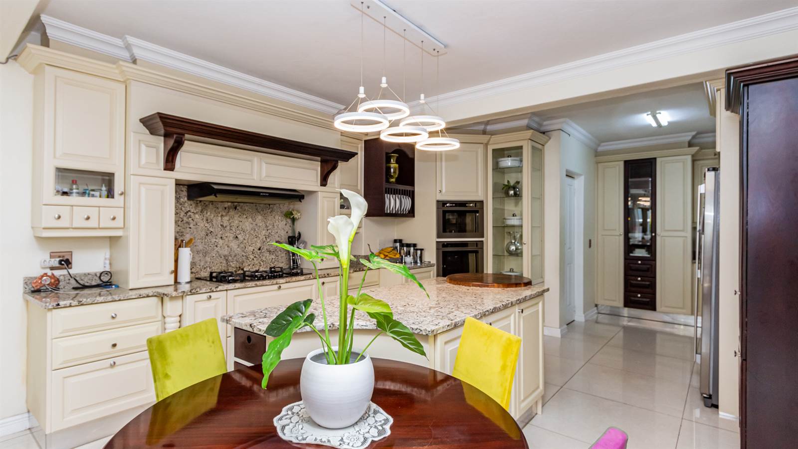 4 Bed House in Douglasdale photo number 7