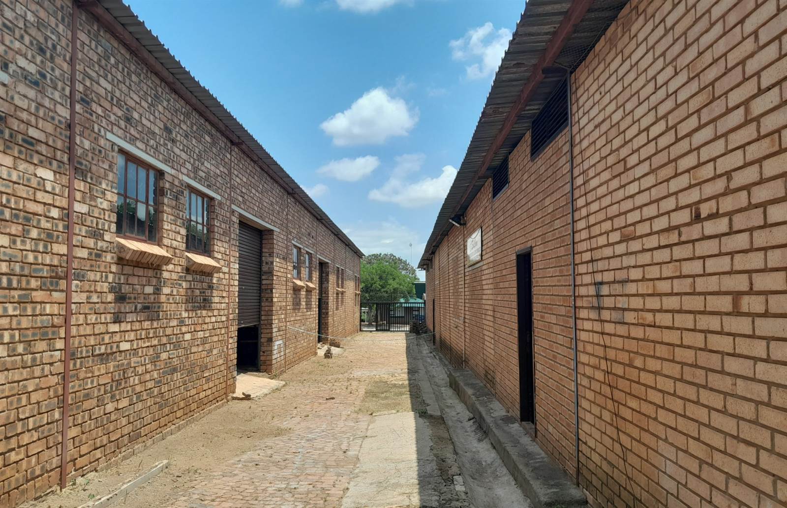 1080  m² Commercial space in Mokopane photo number 1