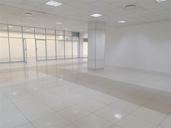 308  m² Commercial space