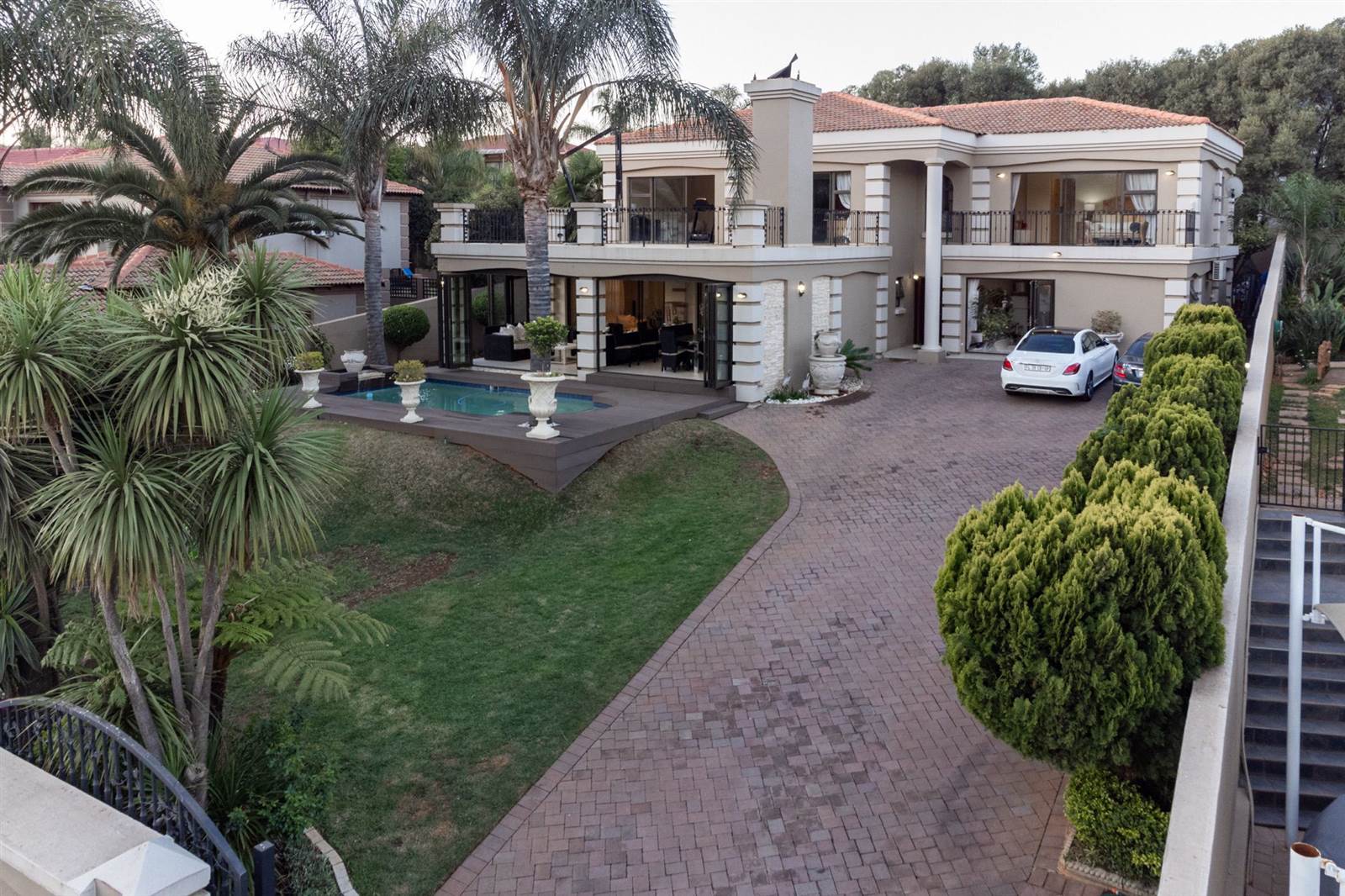 5 Bed House in Ruimsig photo number 6