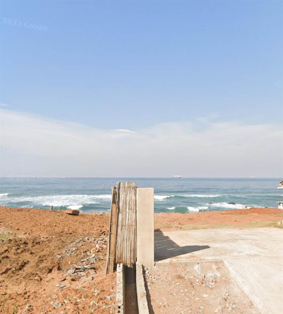 3080 m² Land available in La Mercy photo number 2