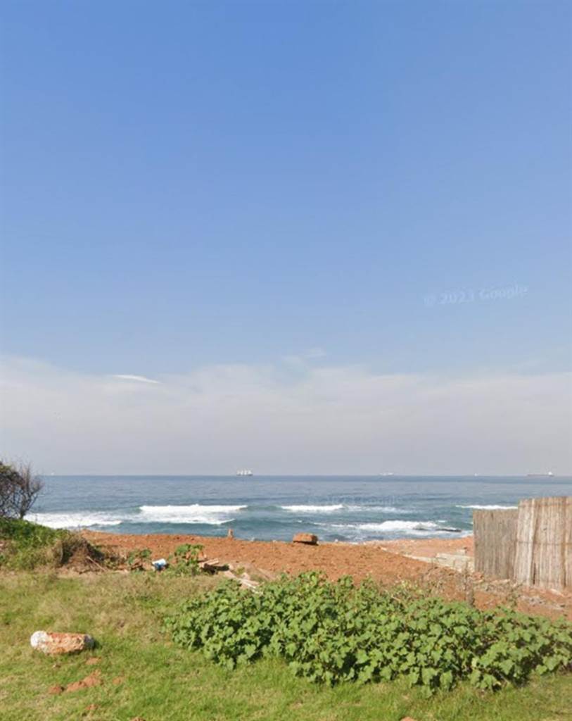 3080 m² Land available in La Mercy photo number 3