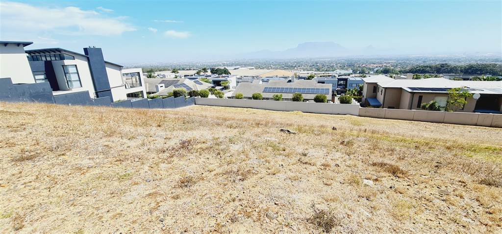 987 m² Land available in Plattekloof photo number 3