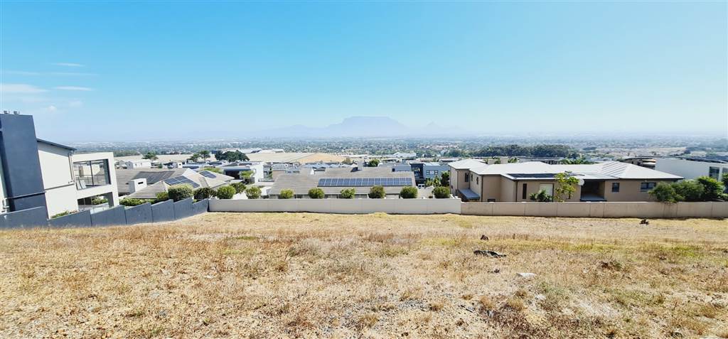 987 m² Land available in Plattekloof photo number 4