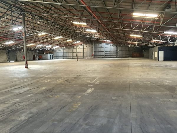 7 459  m² Industrial space