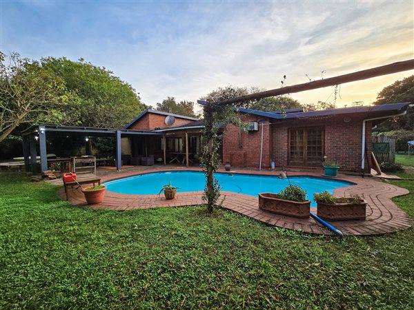 4 Bedroom House 4 Bedroom House