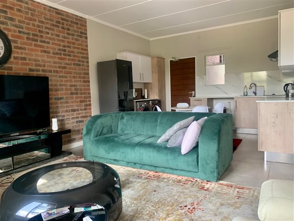 2 Bed Apartment in Craighall Park