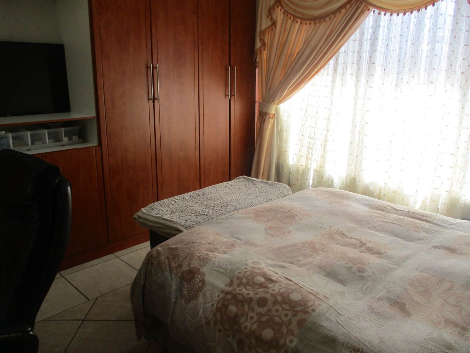 3 Bed House in Benoni Central photo number 8