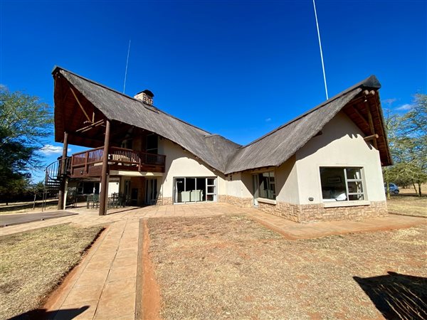 4 Bedroom House 4 Bedroom House