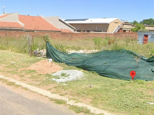 1 018 m² Land 1 018 m² Land