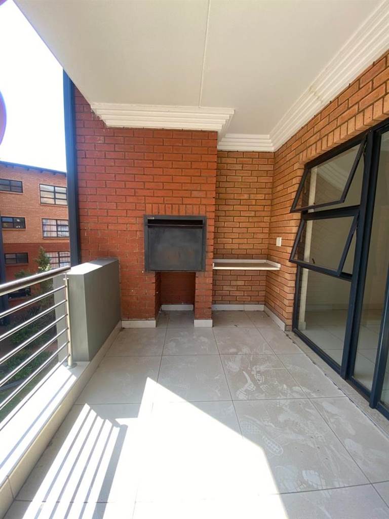 3 Bed Townhouse in Boksburg West photo number 3