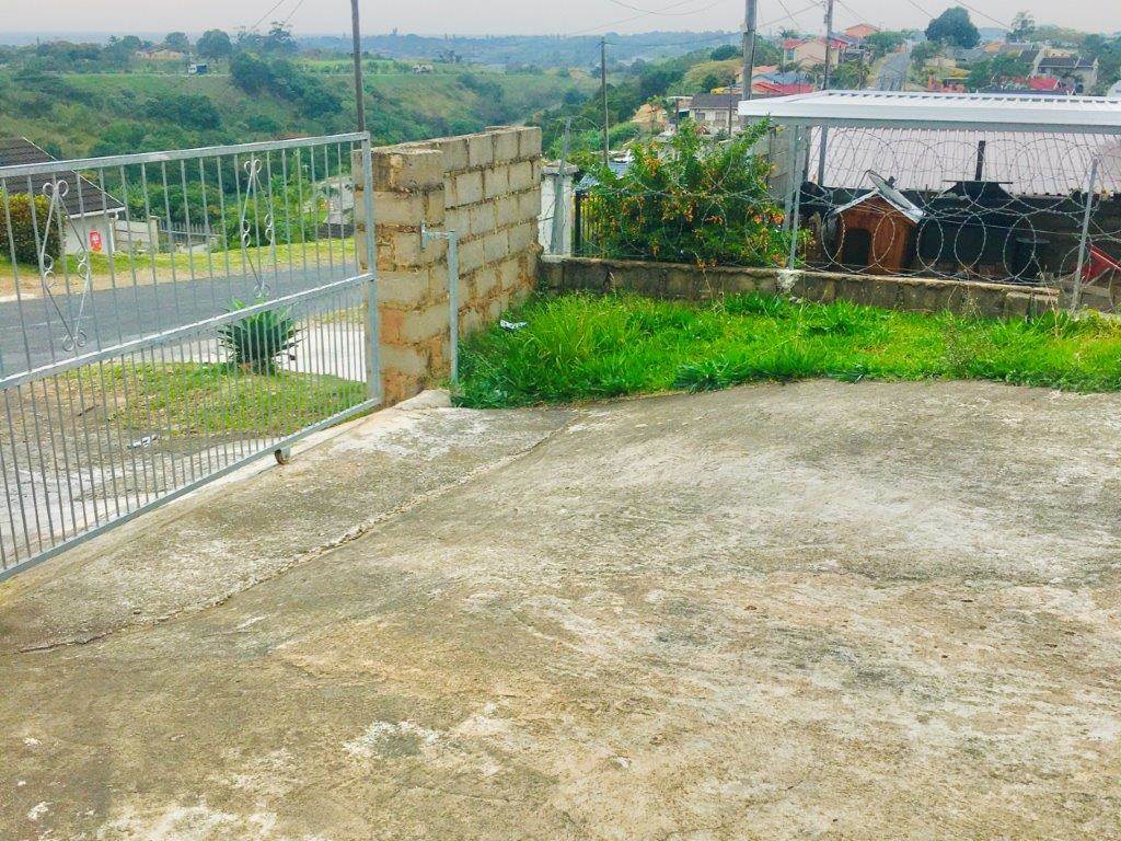 3 Bed House in Port Shepstone photo number 11