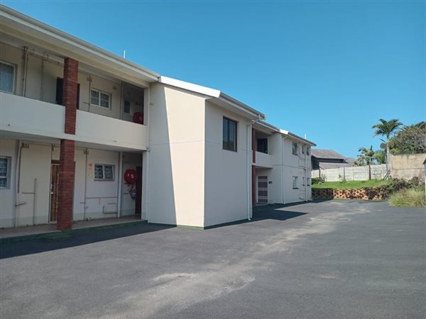 2 Bed Apartment in Shelly Beach
