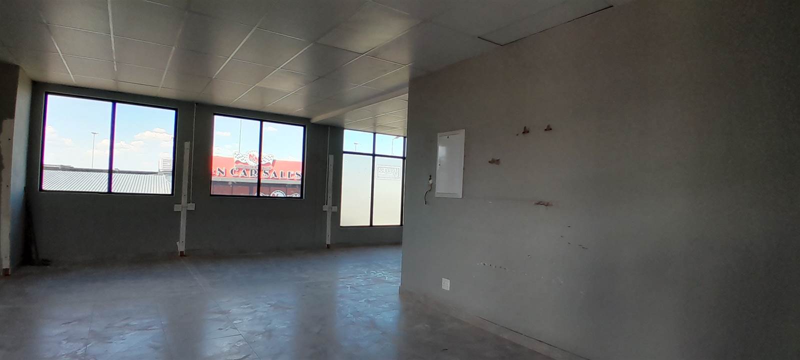 110  m² Commercial space in Cashan photo number 2