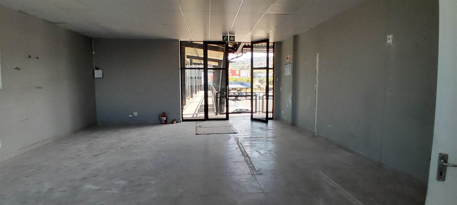 110  m² Commercial space in Cashan photo number 6