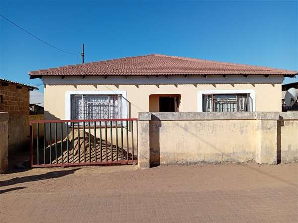 6 Bedroom House
