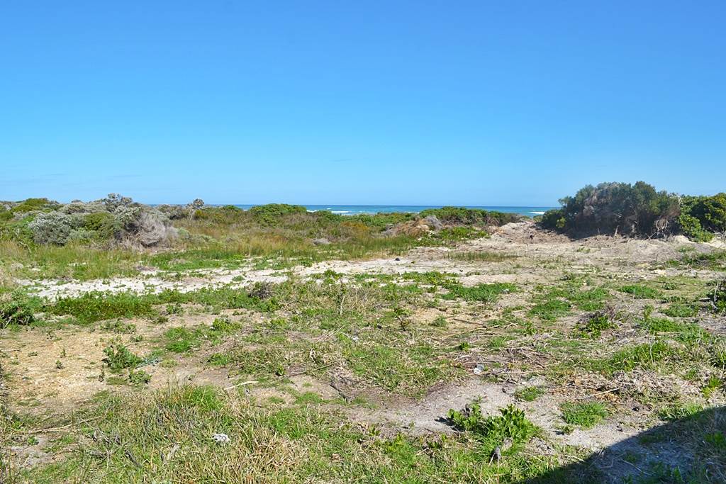 758 m² Land available in Suiderstrand photo number 4