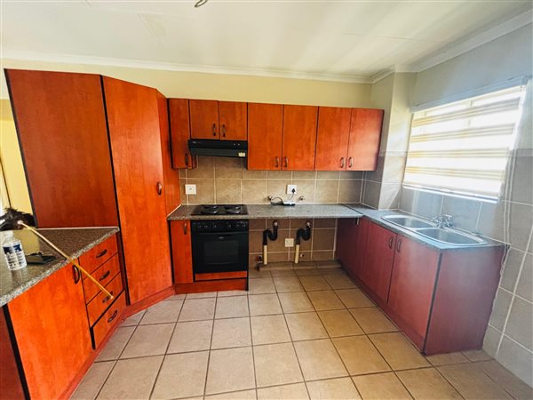 2 Bedroom Townhouse 2 Bedroom Townhouse